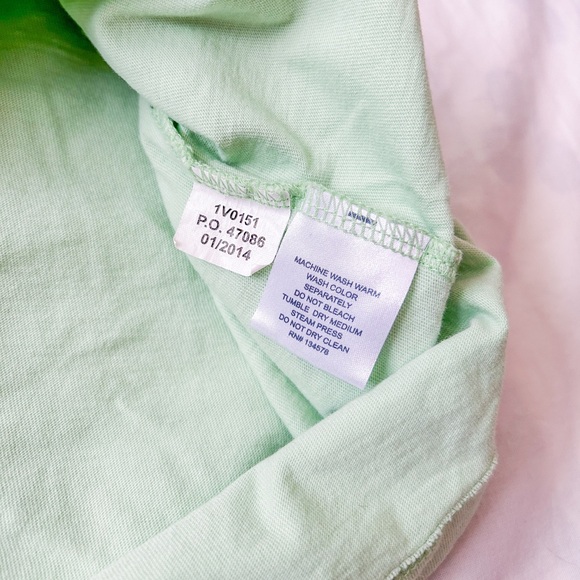 Vineyard Vines Whale Long Sleeve (Size: S) - Picture 7 of 13